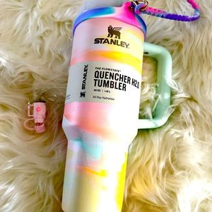 Stanley 40oz tumbler with accessories